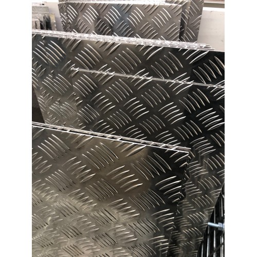 Лист алюминиевый рифленый ДУЭТ АМг2Н2Р 1,2х1500х3000