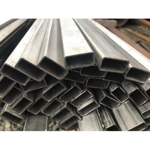 Труба профильная прямоугольная 45х30х5мм длина 6м